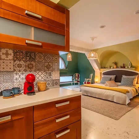 Apartment Renovated Boutique Petrus