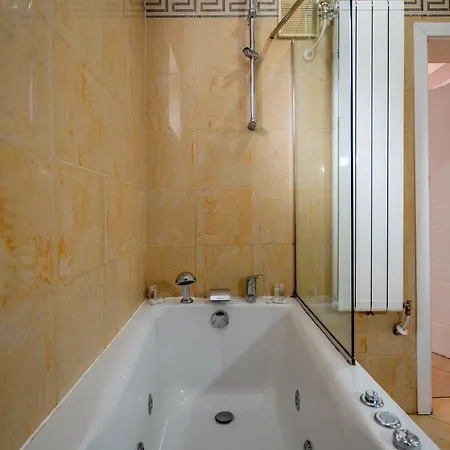 Renovated Boutique Petrus *