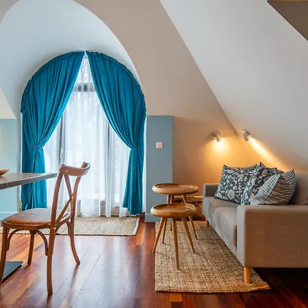 Renovated Boutique Petrus Апартаменты *