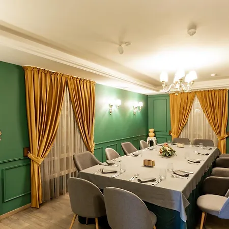 Renovated Boutique Petrus *