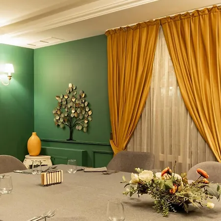 Renovated Boutique Petrus *