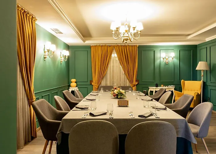 Renovated Boutique Petrus *