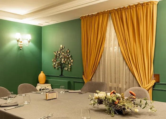 Renovated Boutique Petrus *