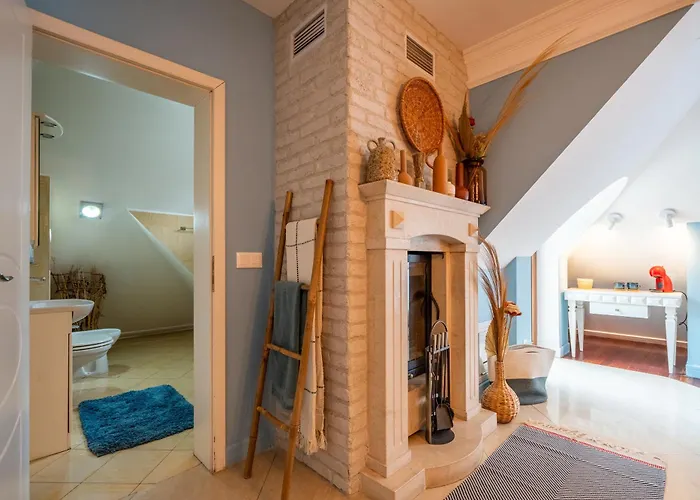 Διαμέρισμα Renovated Boutique Petrus *